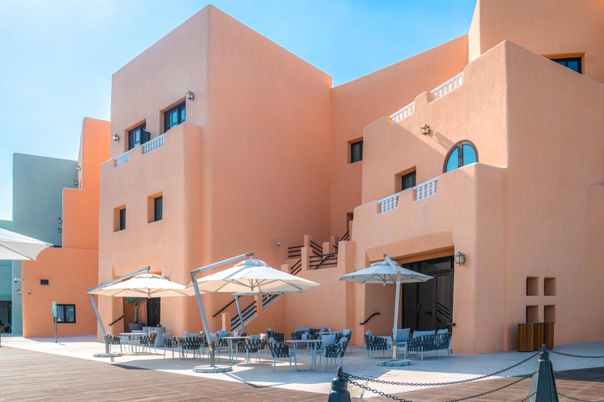 Mina Hotel And Residences By The Torch ドーハ エクステリア 写真 The hotel's main building
